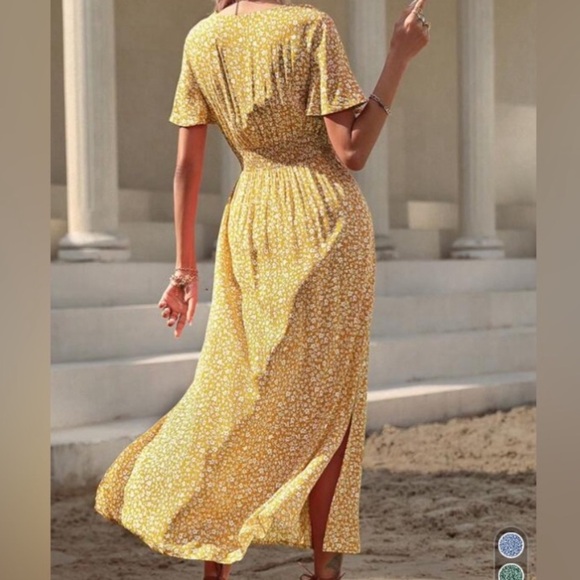 V neck flutter sleeve boho floral print maxi dress red - Picture 4 of 6